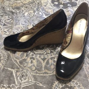 Ann Klein black wedges, Kate Middleton style